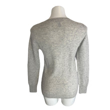 Load image into Gallery viewer, Aqua Cashmere | Women&#39;s Light Gray Camo Heart Pullover Sweater | Size: XS

