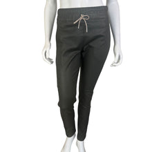 Load image into Gallery viewer, Bevy Flog | Women&#39;s Shely Green Vegan w/ Rose Gold Tie | Size: 25
