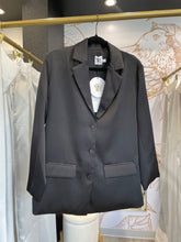 Load image into Gallery viewer, Princess Polly | Women&#39;s Black Toddy Satin Blazer Jacket with Tags | Size: 0
