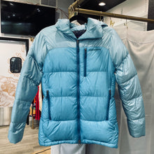 Load image into Gallery viewer, Blue Patagonia Patagonia | Women&#39;s Light Blue Fitz Roy Down Parka Jacket | Size: XS, XS
