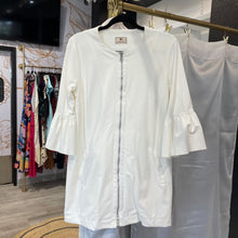 Load image into Gallery viewer, Indies | Women&#39;s Cream Bell Sleeve Zip Front Jacket | Size: XS
