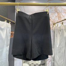 Load image into Gallery viewer, White House Black Market | Women&#39;s Black Slinky 5&quot; Short | Size: 6
