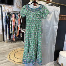 Load image into Gallery viewer, Boden | Women&#39;s Green Floral Print Short Sleeve Dress | Size: 6
