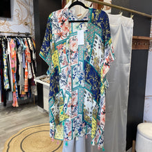 Load image into Gallery viewer, Easel | Women&#39;s Scarf Fringe Open Kimono | Size: M
