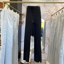 Load image into Gallery viewer, Commando | Women&#39;s Black Sleek Split Leg Leggings | Size: XS
