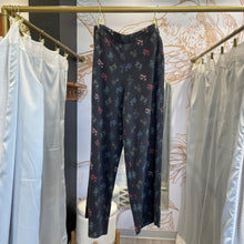 Load image into Gallery viewer, Marine Layer | Women&#39;s Black Floral Print Pants | Size: S
