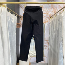 Load image into Gallery viewer, Franne Golde | Women&#39;s Black Classic Fit 28 Pant | Size: 10
