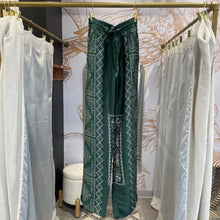 Load image into Gallery viewer, Zara | Women&#39;s Green and Black Bandana Drawstring Pants | Size: M
