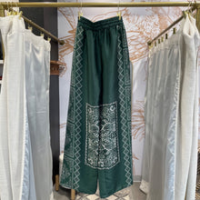 Load image into Gallery viewer, Zara | Women&#39;s Green and Black Bandana Drawstring Pants | Size: M
