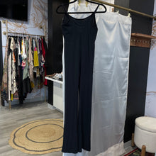 Load image into Gallery viewer, Offline | Women&#39;s Black Tank Athletic Workout Set | Size: M
