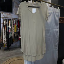 Load image into Gallery viewer, Anthropologie | Women&#39;s Cloth &amp; Stone Green Short Sleeve Tee Dress | Size: L
