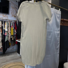 Load image into Gallery viewer, Anthropologie | Women&#39;s Cloth &amp; Stone Green Short Sleeve Tee Dress | Size: L
