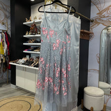 Load image into Gallery viewer, QU | Women&#39;s Gray and Pink Lace Overlay Long Formal Dress | Size: L
