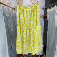 Load image into Gallery viewer, Who What Wear | Women&#39;s Yellow and White Patten Skirt | Size: M
