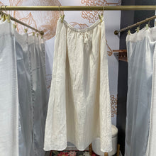 Load image into Gallery viewer, H&amp;M | Women&#39;s Cream Crinkle Skirt | Size: S
