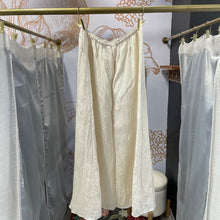 Load image into Gallery viewer, H&amp;M | Women&#39;s Cream Crinkle Skirt | Size: S

