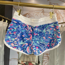 Load image into Gallery viewer, Lilly Pulitzer | Women's Blue Pattern Drawstring Shorts | Size: XS

