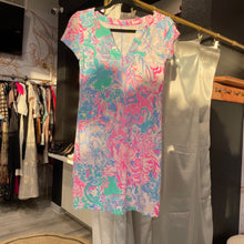 Load image into Gallery viewer, Lilly Pulitzer Blue &amp; Pink Seashell Print Sleeveless Dress size XS
