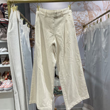 Load image into Gallery viewer, American Eagle | Women's Cream Wide Leg Pants  | Size: 6
