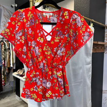 Load image into Gallery viewer, Monteau | Women&#39;s Red Floral Print Short Sleeve Top | Size: S
