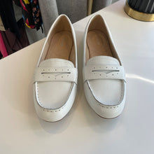 Load image into Gallery viewer, Lands' End | Women's White Loafers | Size: 9.5
