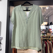 Load image into Gallery viewer, Matty M | Women&#39;s Short Sleeve 100% Cotton Top | Size: M
