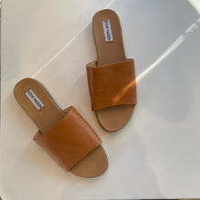 Load image into Gallery viewer, Steve Madden | Women's Light Brown Slide Flats | Size: 9.5
