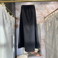 Load image into Gallery viewer, Athleta | Women's Black Midi Skirt | Size: 0
