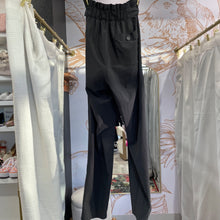 Load image into Gallery viewer, Athleta | Women's Black The Skyline Paperbag Waist Pant | Size: 4
