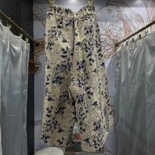 Load image into Gallery viewer, Seokwoon Yoon | Women's Cream and Navy Print Cropped Pants | Size: M
