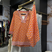 Load image into Gallery viewer, Sigrid Olsen | Women's Orange and Pink Sea Shell Tunic Top with Head Wrap | Size: L
