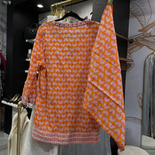 Load image into Gallery viewer, Sigrid Olsen | Women's Orange and Pink Sea Shell Tunic Top with Head Wrap | Size: L
