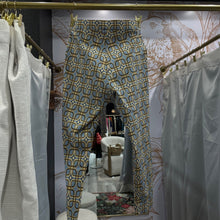 Load image into Gallery viewer, Insight | Women's Blue and Yellow Design Pants | Size: 8
