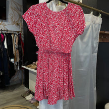 Load image into Gallery viewer, C + D + M | Women's Red and White Floral Print Tie Front Dress | Size: S
