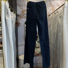 Load image into Gallery viewer, Alice + Olivia | Women's Trish Mid-Rise Wide-Leg Jeans | Size: 25
