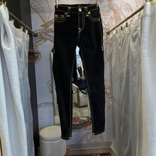 Load image into Gallery viewer, True Religion | Women's Black Curvy Skinny Jennie Jeans with Gold Stitch Detail | Size: 27
