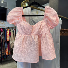 Load image into Gallery viewer, Shein | Women's Pink Sweetheart Neck Crop Top | Size: 6
