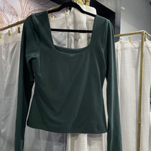 Load image into Gallery viewer, Rae Mode | Women's Green Long Sleeve Top  | Size: L
