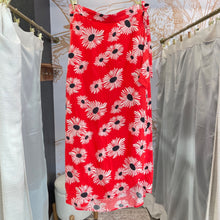 Load image into Gallery viewer, Anthropologie | Women's Red and White Floral Print Tie Waist Skirt | Size: L
