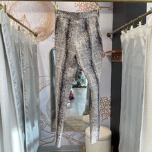 Load image into Gallery viewer, SALT | Women's Cream Snakeskin Skinny Pants | Size: M
