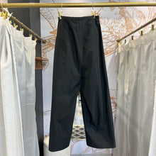 Load image into Gallery viewer, iBLUES | Women&#39;s Black Wide Leg Pants | Size: XS
