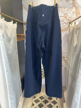 Load image into Gallery viewer, Lululemon | Women&#39;s Navy Blue Align Wide Leg Crop 23&quot; Legging | Size: 2
