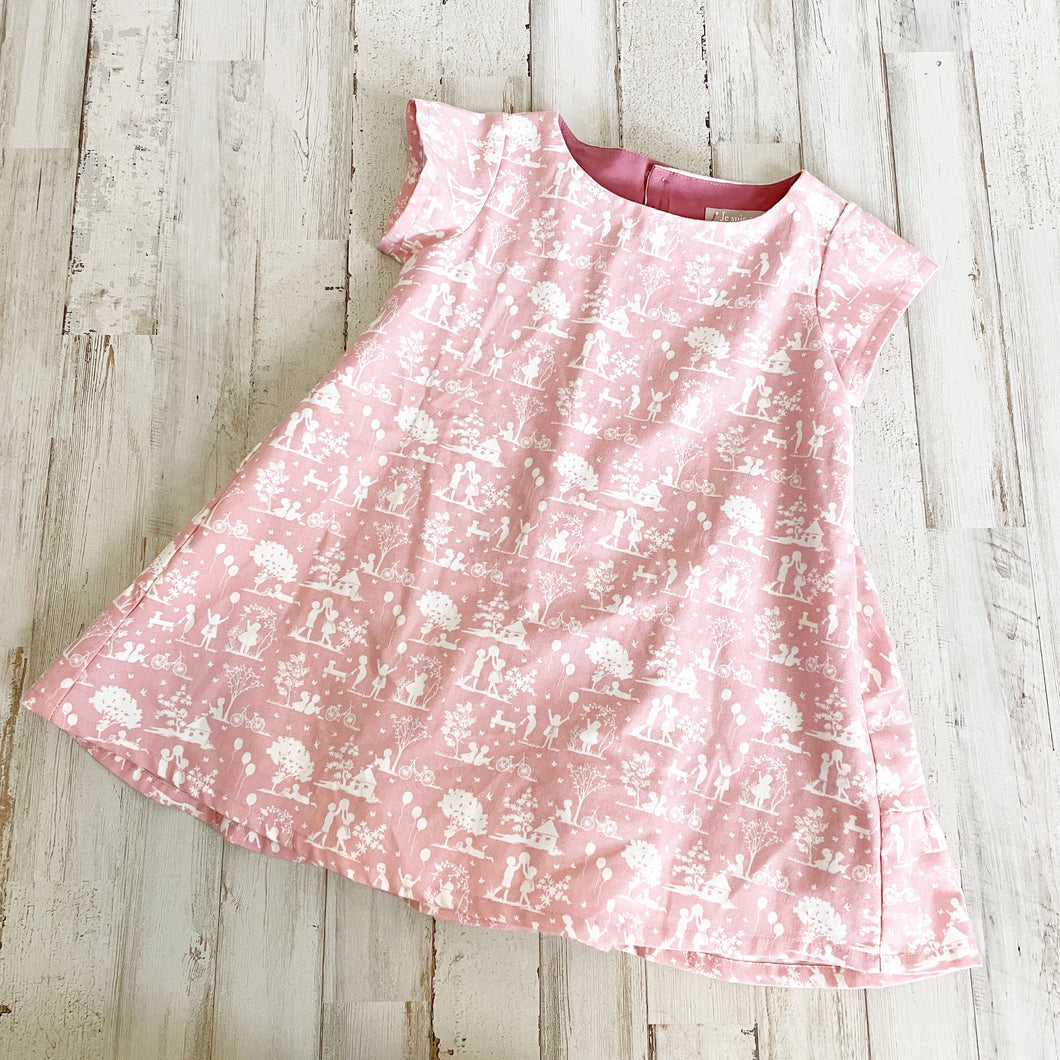 Je suis en CP! | Girl's Pink and White Short Sleeve Dress | Size: 18 M