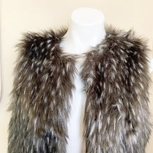 Load image into Gallery viewer, Trouve | Women&#39;s Black and White Faux Fur Vest | Size: L
