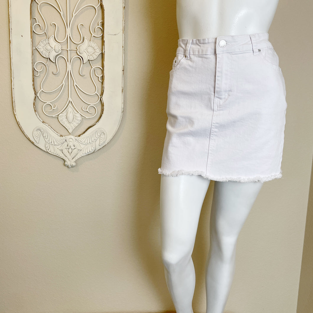 Utnisan | Women's White Raw Hem Denim Mini Skirt | Size: L