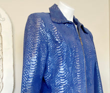 Load image into Gallery viewer, Pamela McCoy | Womens Purple and Blue Shimmer Snakeskin Leather Zip Jacket | Size: M
