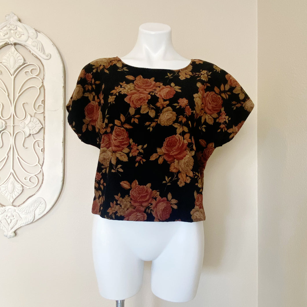 Womens Vintage Black Velour Oversized Rose Print Short Sleeve Box Crop Top | Size: M
