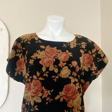Load image into Gallery viewer, Womens Vintage Black Velour Oversized Rose Print Short Sleeve Box Crop Top | Size: M
