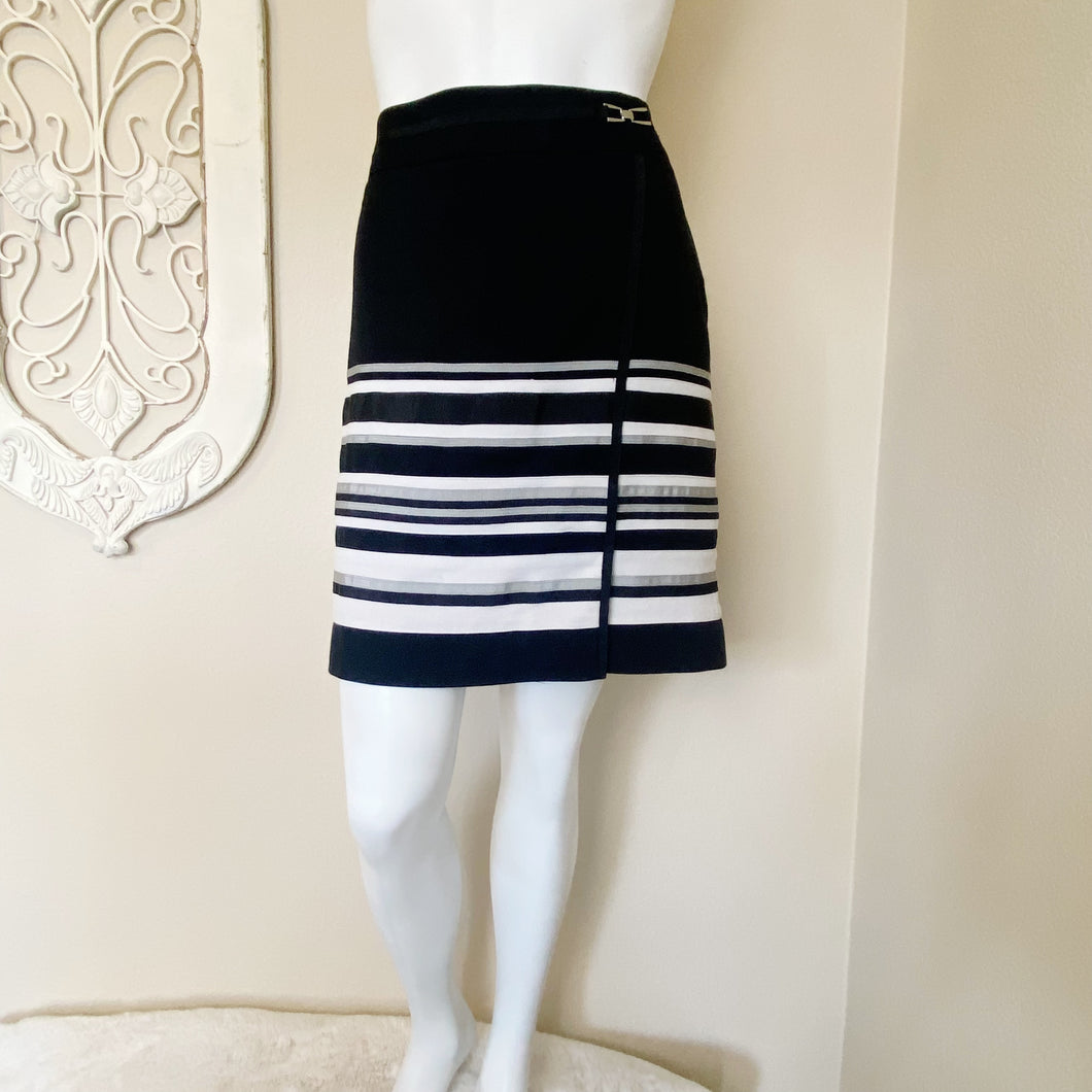 White House Black Market | Women's Black & Gray Striped Pencil Skirt | Size: 14