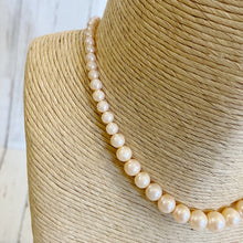 Load image into Gallery viewer, Womens Vintage Light Pink Faux Pearl Choker Necklace
